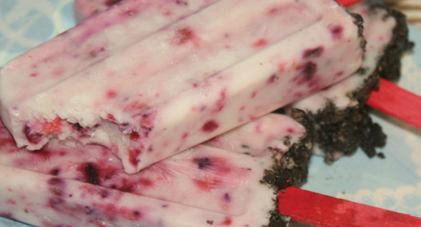 Greek Yo Berry Pops
